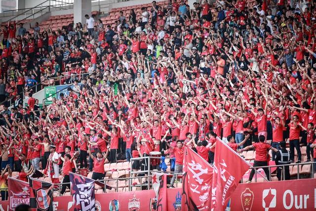 布朗32分米切尔空砍33分 凯尔特人大胜骑士1-0