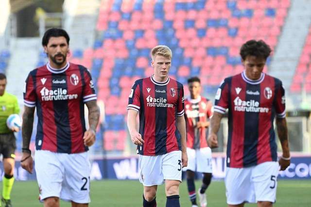 欧联-霍伊伦梅开二度加纳乔破门 曼联3-2胜